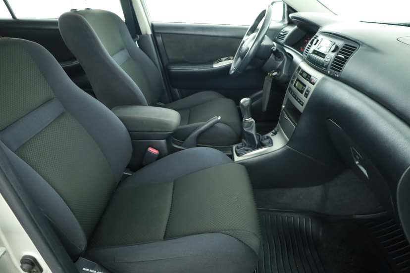Toyota Corolla, 2005