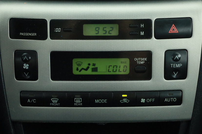 Toyota Corolla, 2005