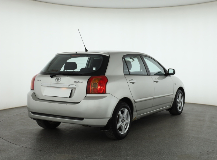 Toyota Corolla, 2005