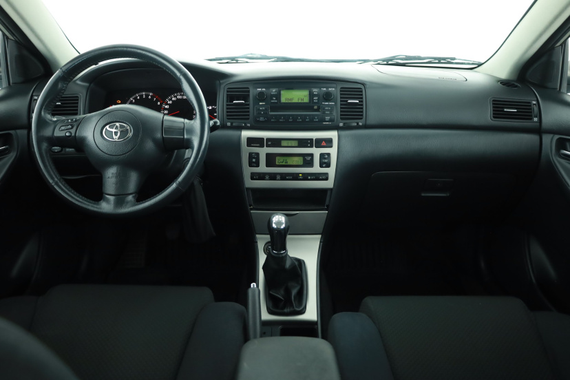 Toyota Corolla, 2005
