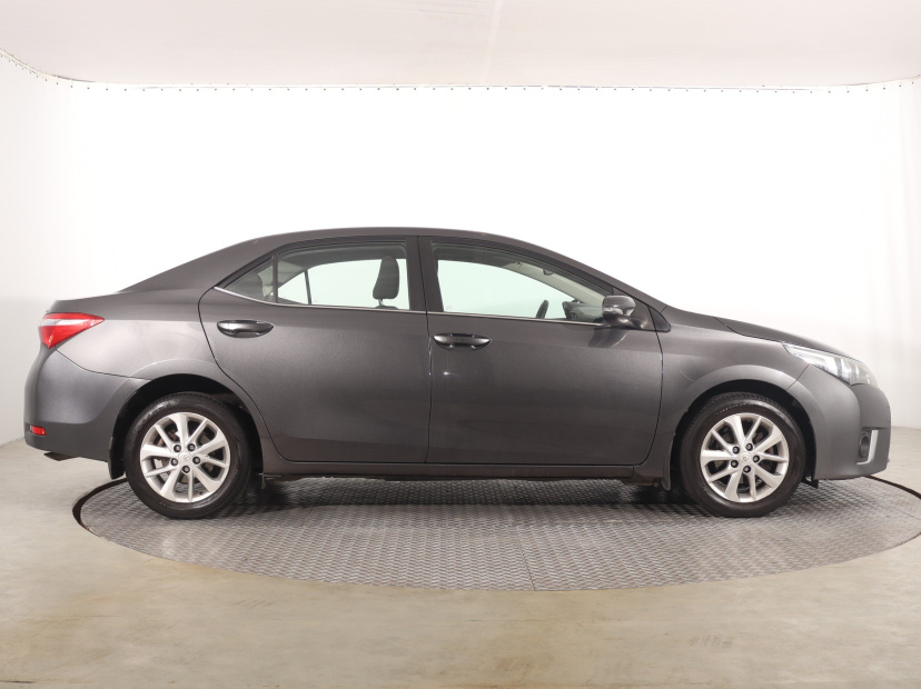 Toyota Corolla, 2013