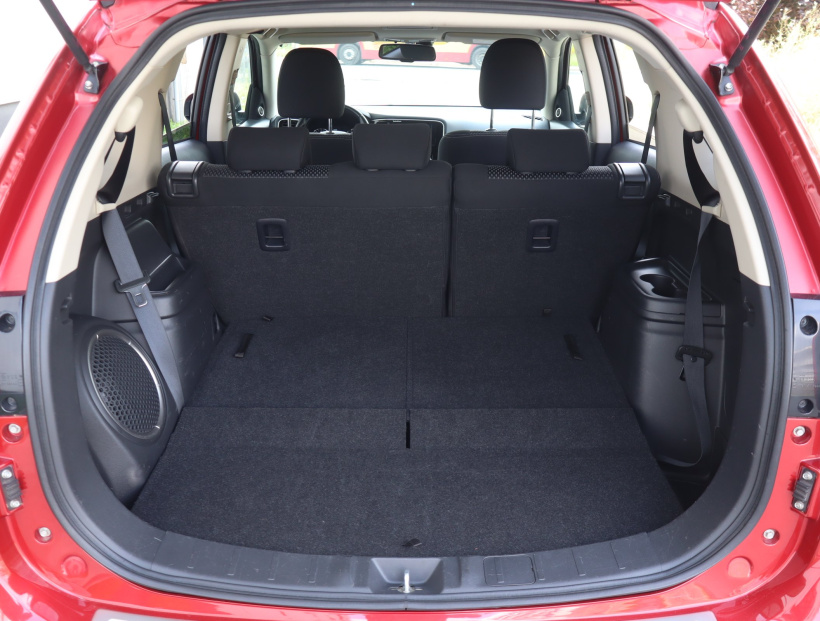 Mitsubishi Outlander, 2016