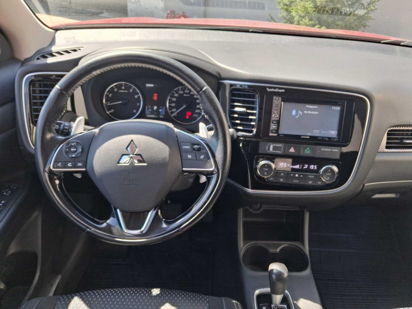 Mitsubishi Outlander, 2016