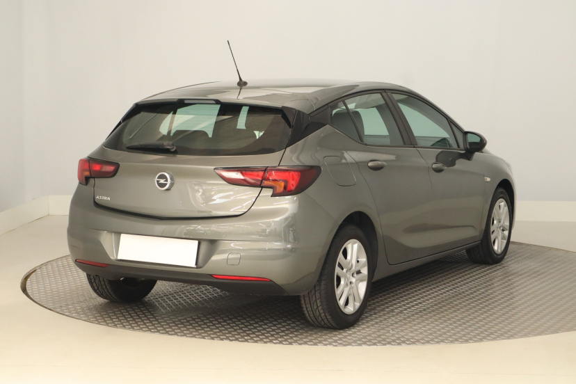 Opel Astra, 2020