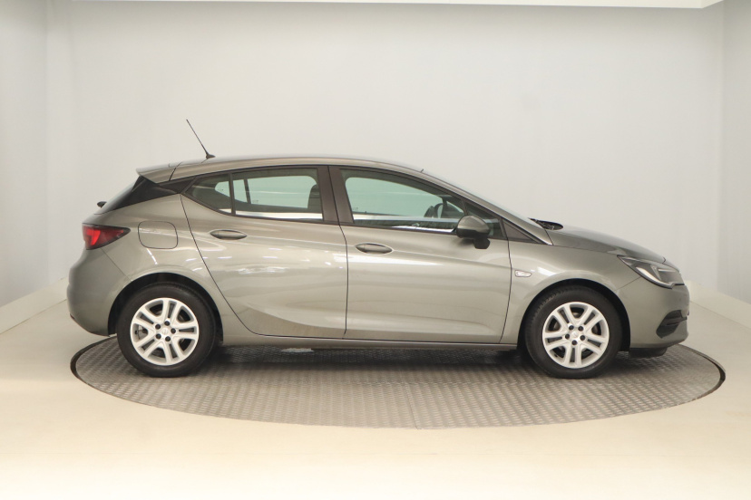 Opel Astra, 2020