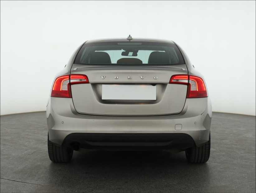 Volvo S60, 2011
