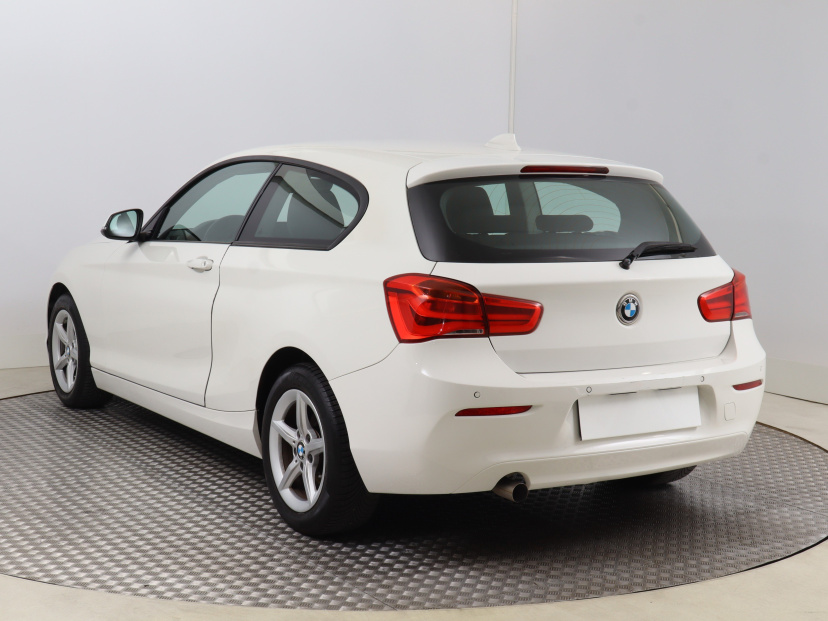 BMW 1, 2015
