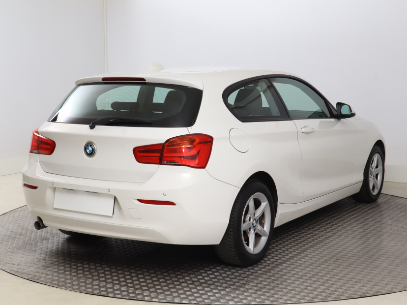 BMW 1, 2015