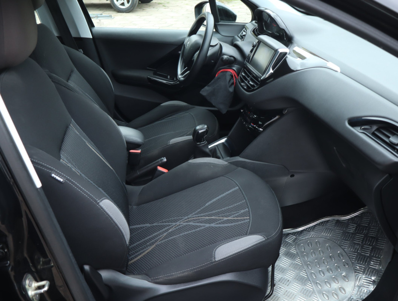 Peugeot 208, 2014