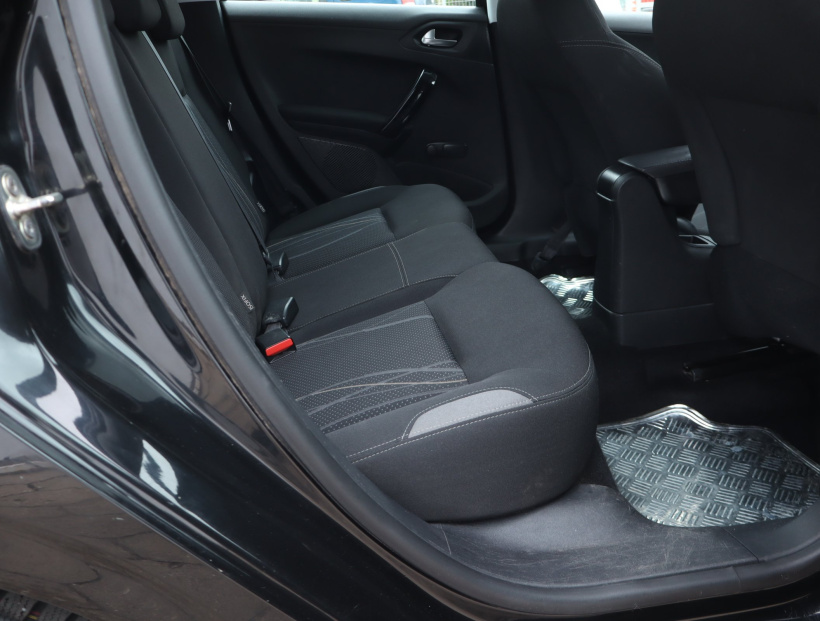 Peugeot 208, 2014