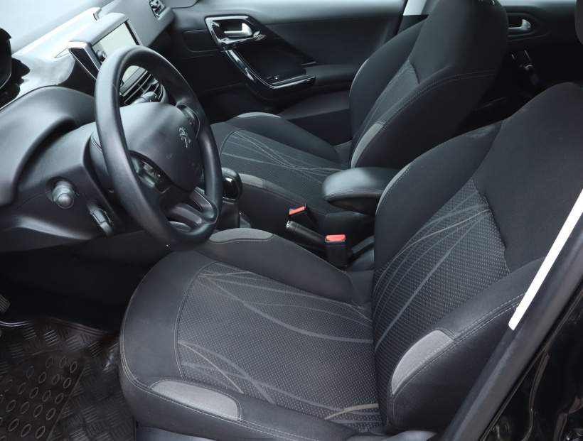 Peugeot 208, 2014