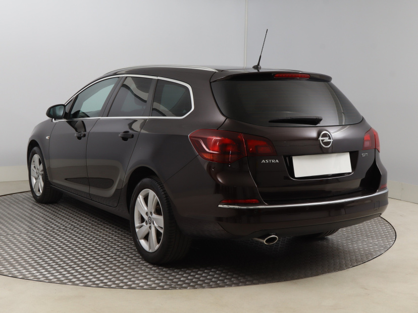 Opel Astra, 2014