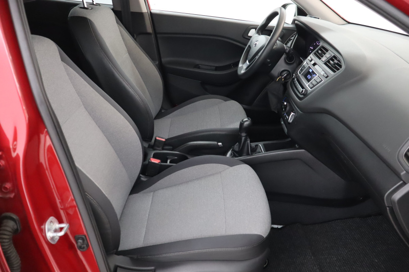 Hyundai i20, 2015