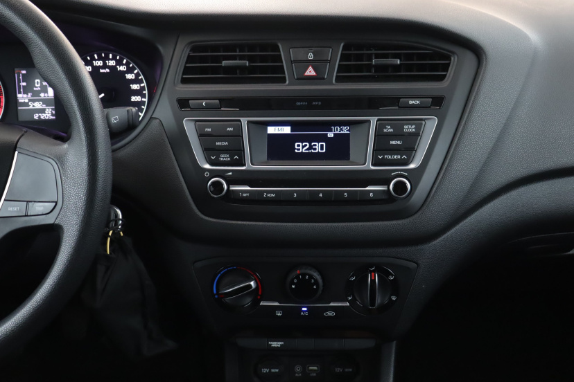 Hyundai i20, 2015