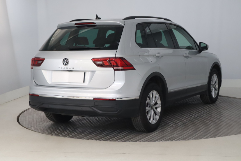 Volkswagen Tiguan, 2022