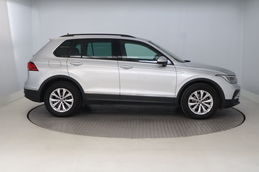 Volkswagen Tiguan, 2022