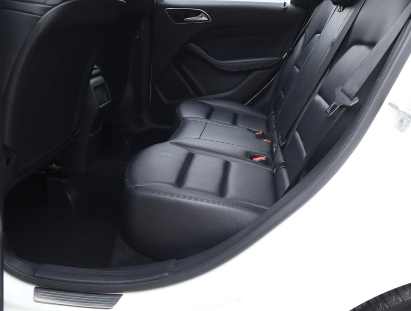 Mercedes-Benz B, 2013
