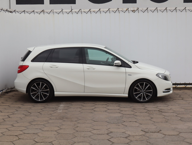 Mercedes-Benz B, 2013