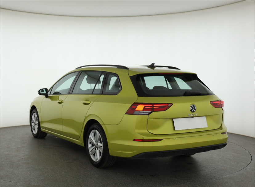 Volkswagen Golf, 2021