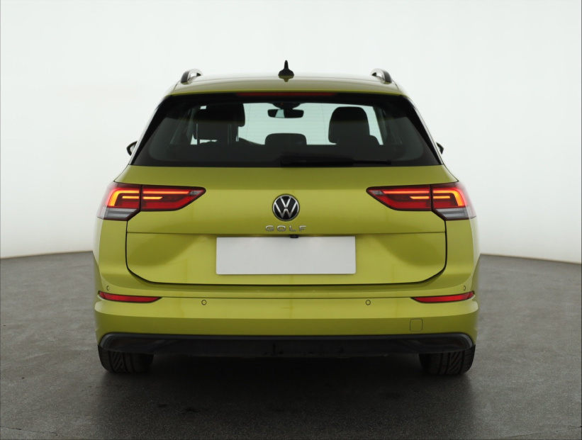 Volkswagen Golf, 2021