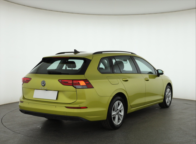 Volkswagen Golf, 2021