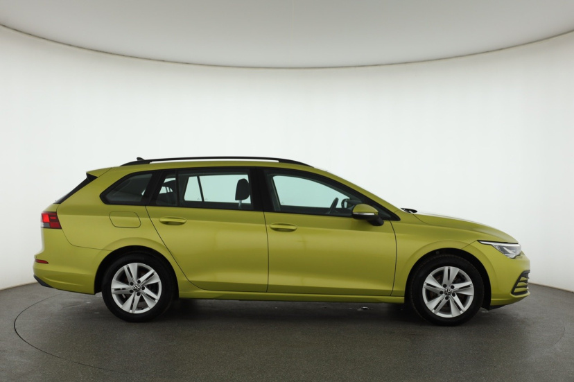 Volkswagen Golf, 2021