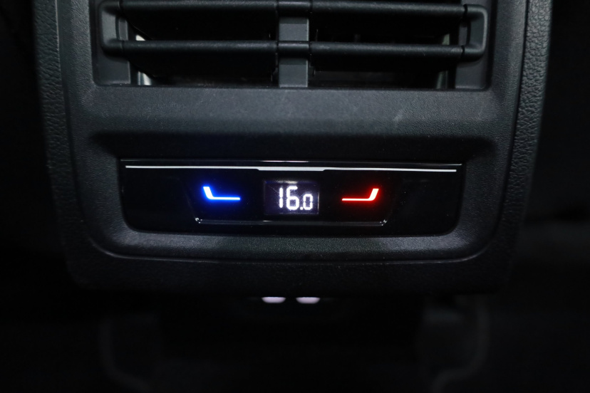 Volkswagen Golf, 2023