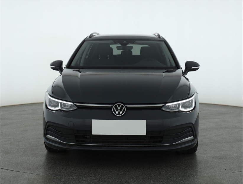 Volkswagen Golf, 2023