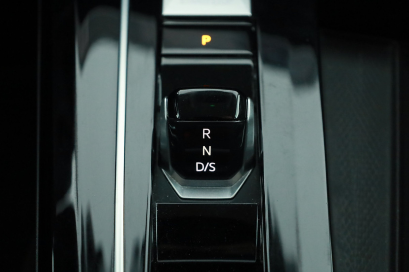 Volkswagen Golf, 2023