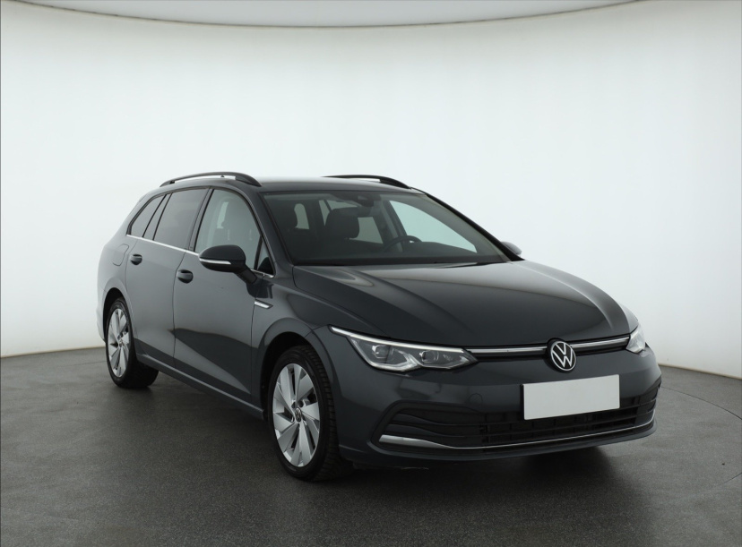 Volkswagen Golf, 2023
