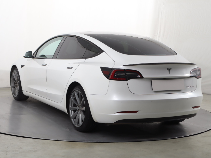Tesla Model 3, 2021