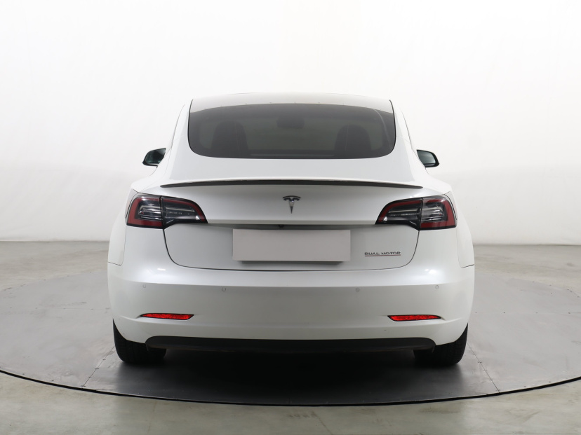 Tesla Model 3, 2021