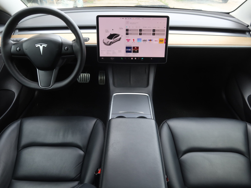 Tesla Model 3, 2021