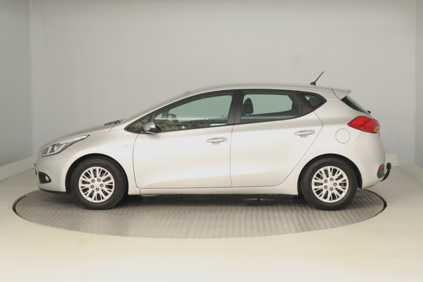 Kia Ceed, 2013