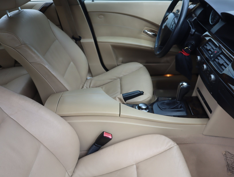 BMW 5, 2004