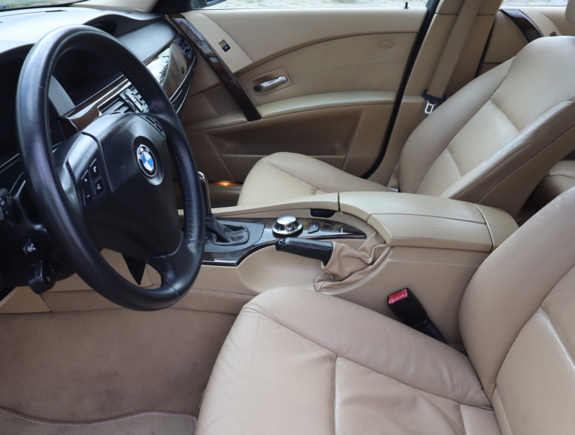 BMW 5, 2004