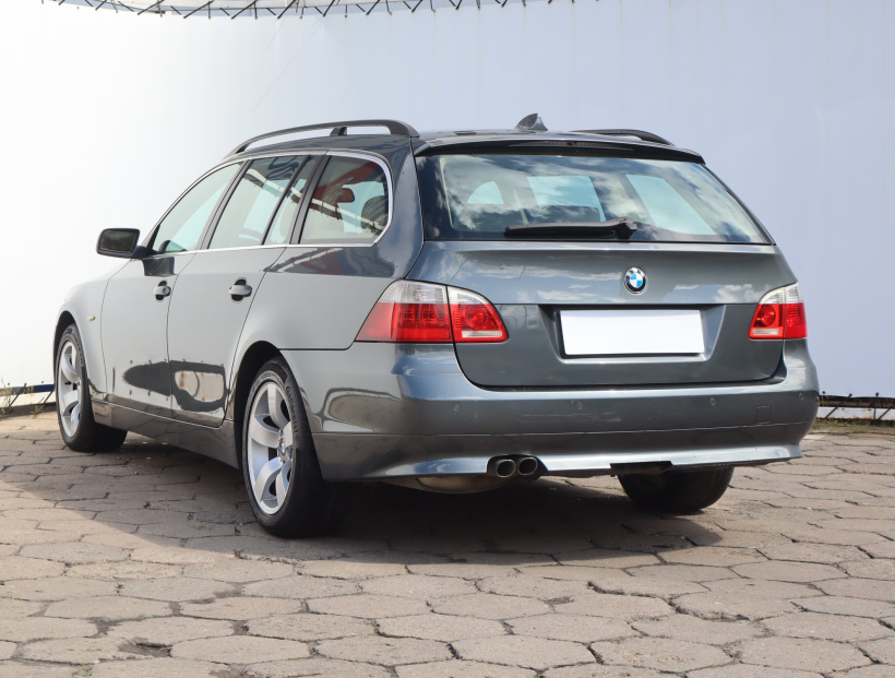 BMW 5, 2004