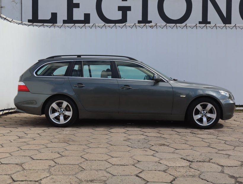BMW 5, 2004