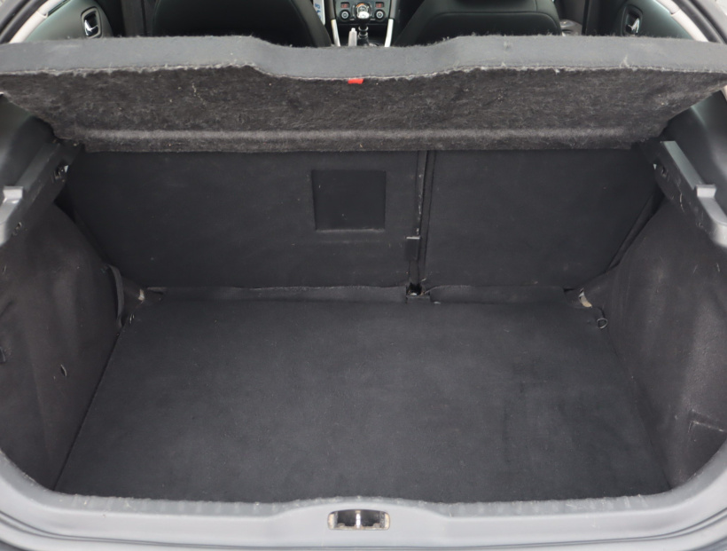 Peugeot 308, 2011