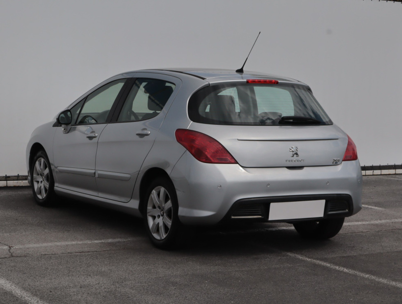 Peugeot 308, 2011