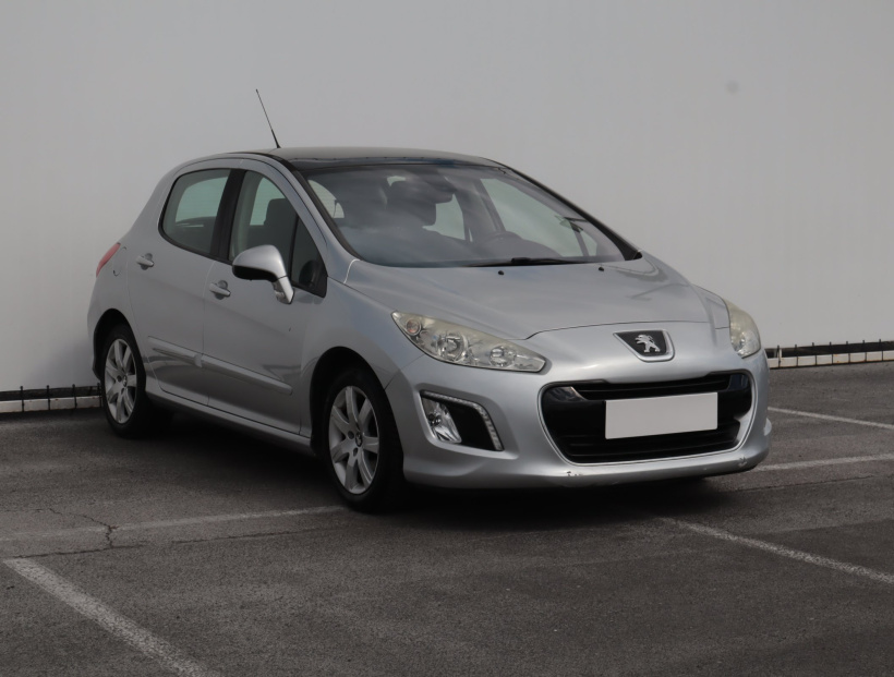 Peugeot 308, 2011