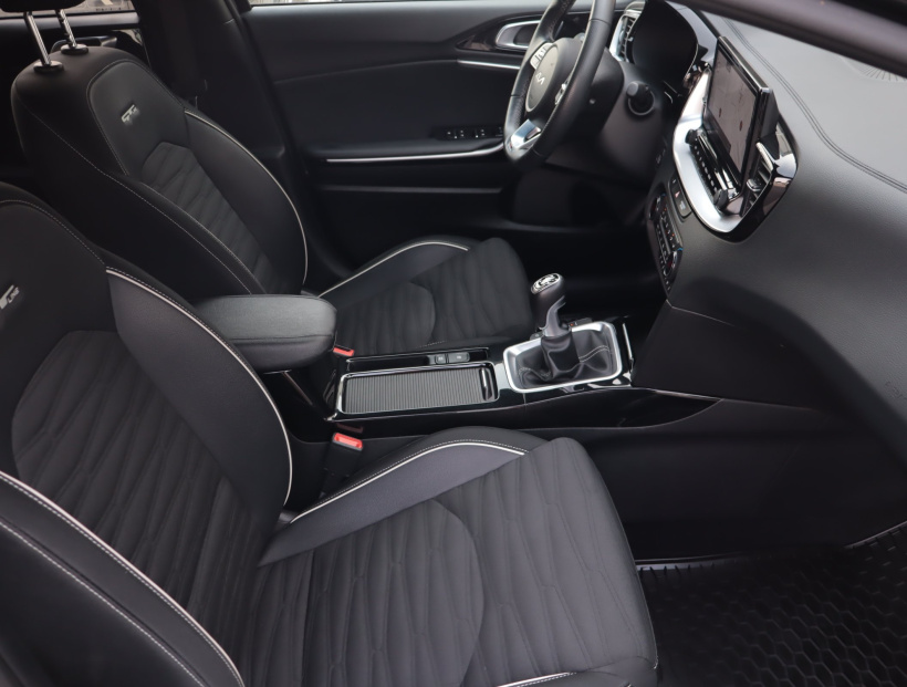 Kia ProCeed, 2022
