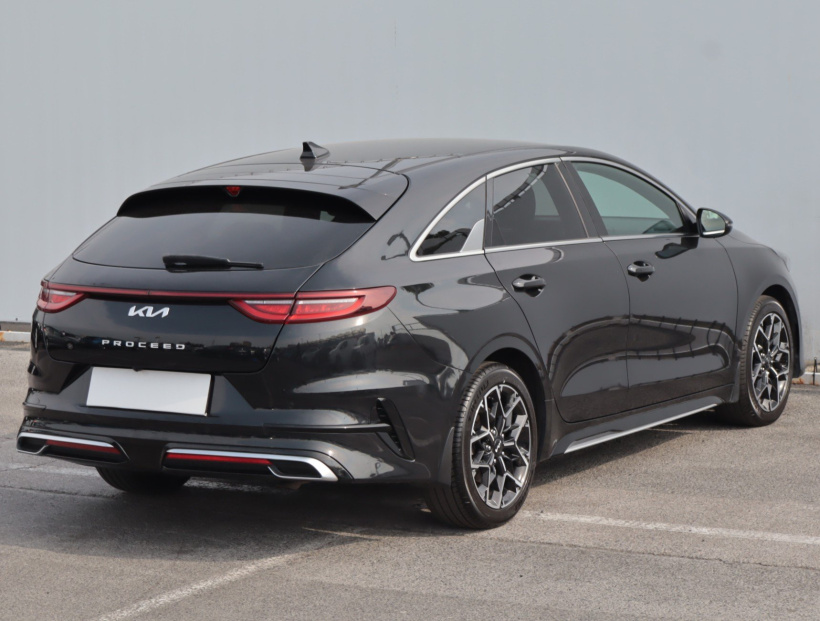 Kia ProCeed, 2022