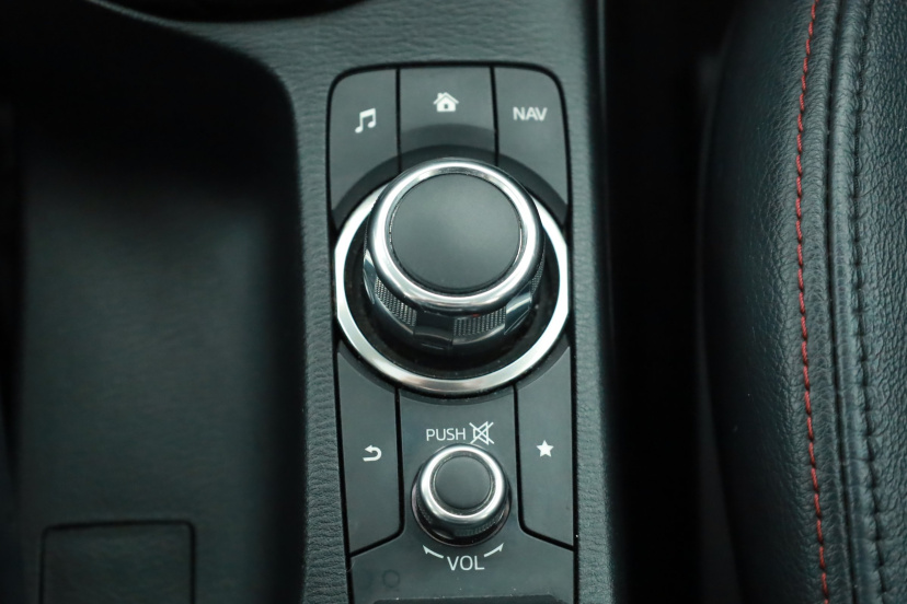 Mazda CX-3, 2015