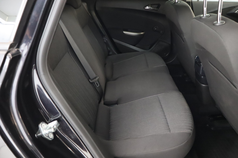 Opel Astra, 2010