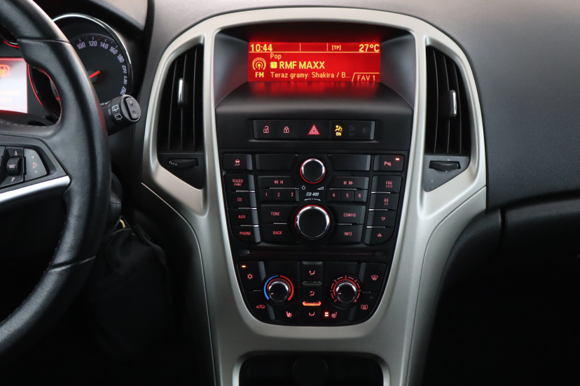 Opel Astra, 2010
