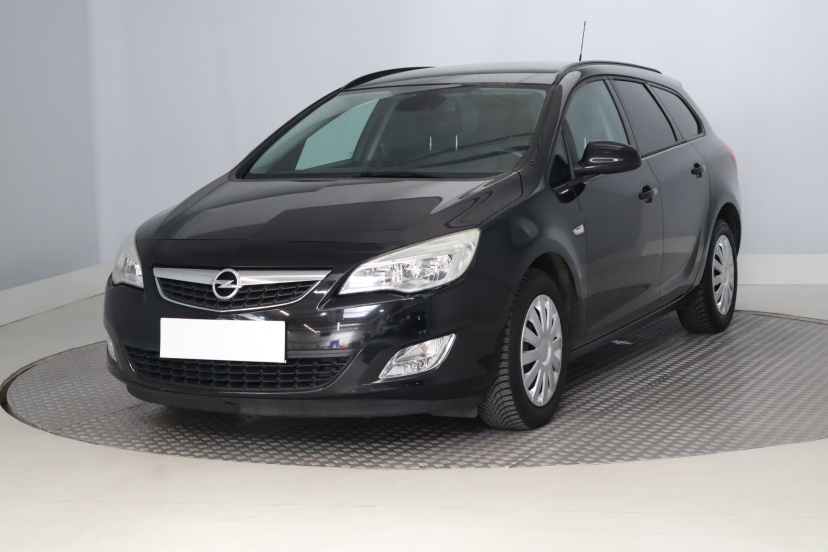 Opel Astra, 2010