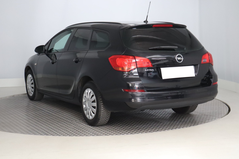 Opel Astra, 2010