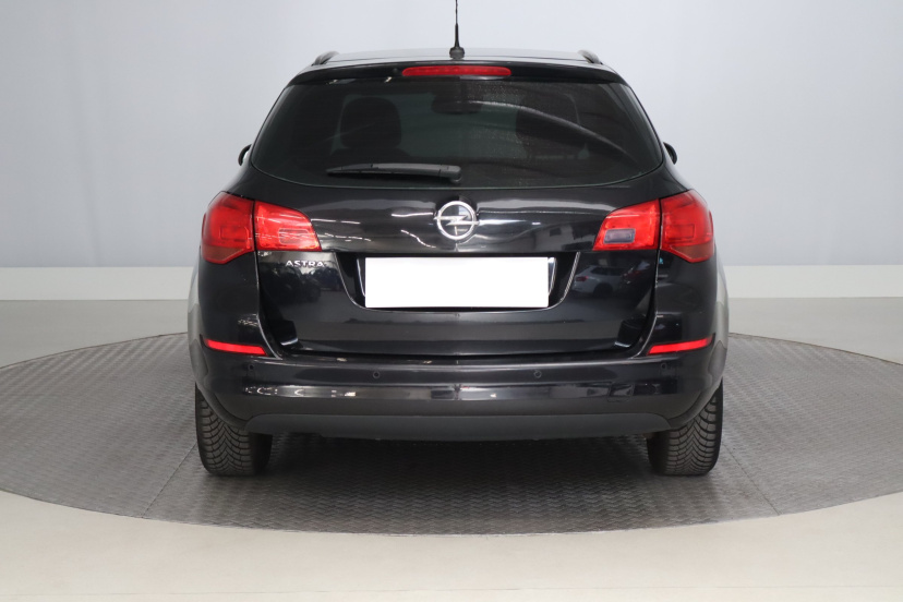 Opel Astra, 2010