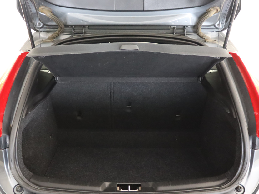 Volvo V40, 2015